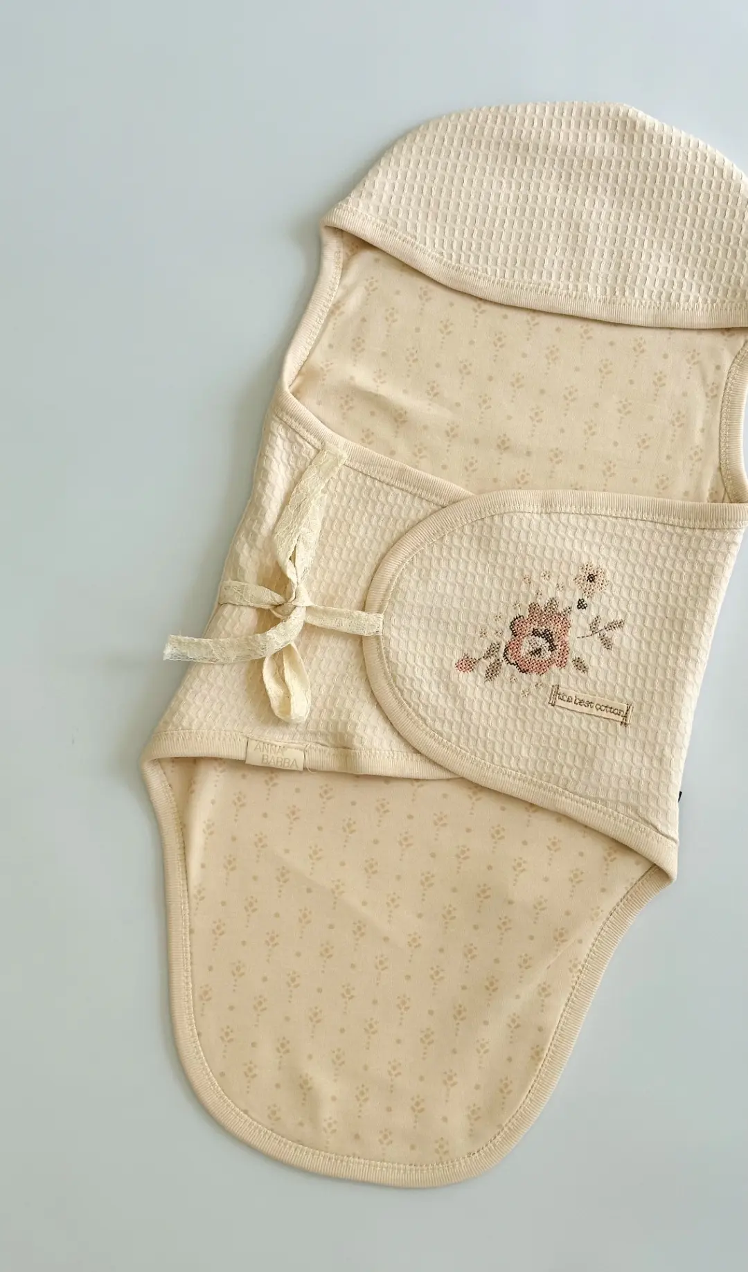 قنداق چسبی نوزاد