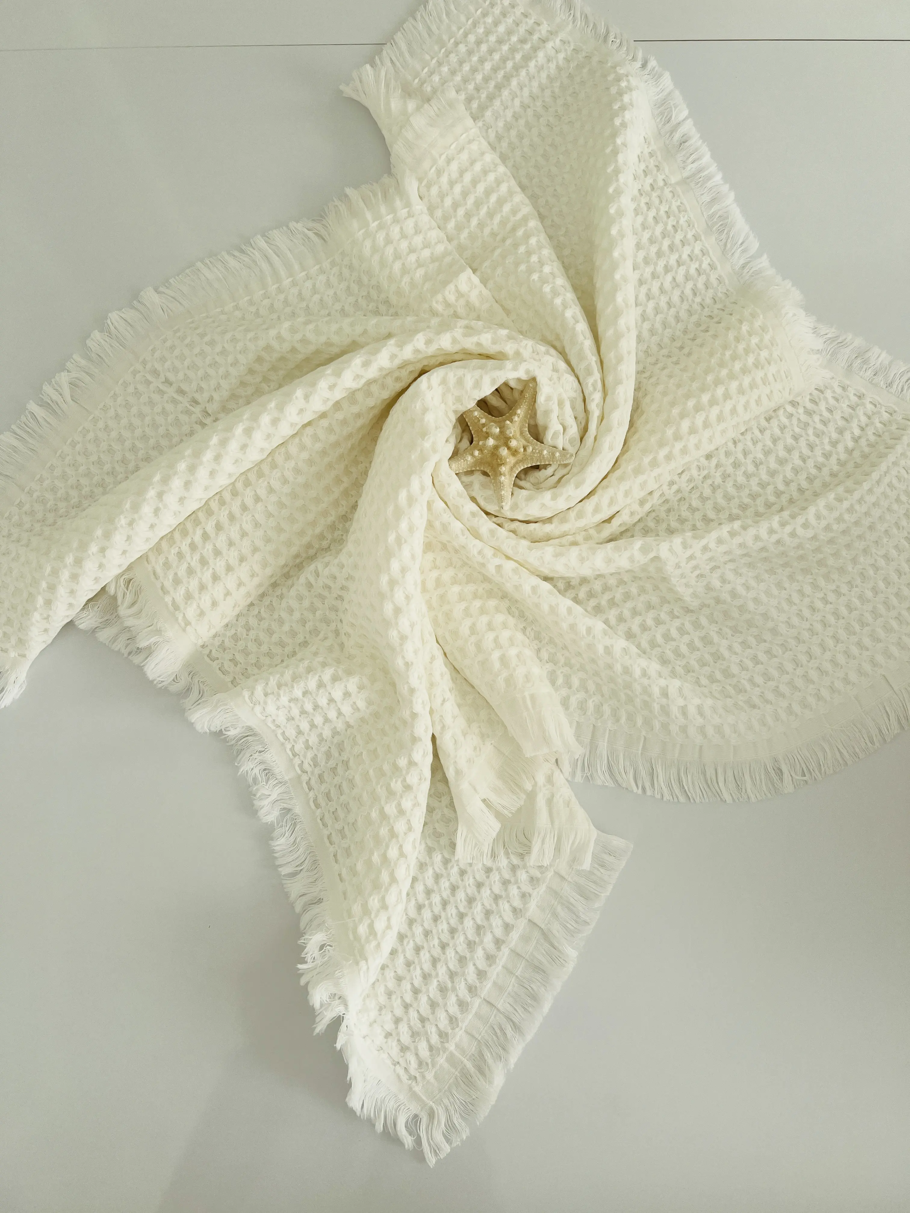 پتو دورپیچ نوزادی چهار فصل پارچه پیکه ترک طرح اندی واوا andywawa