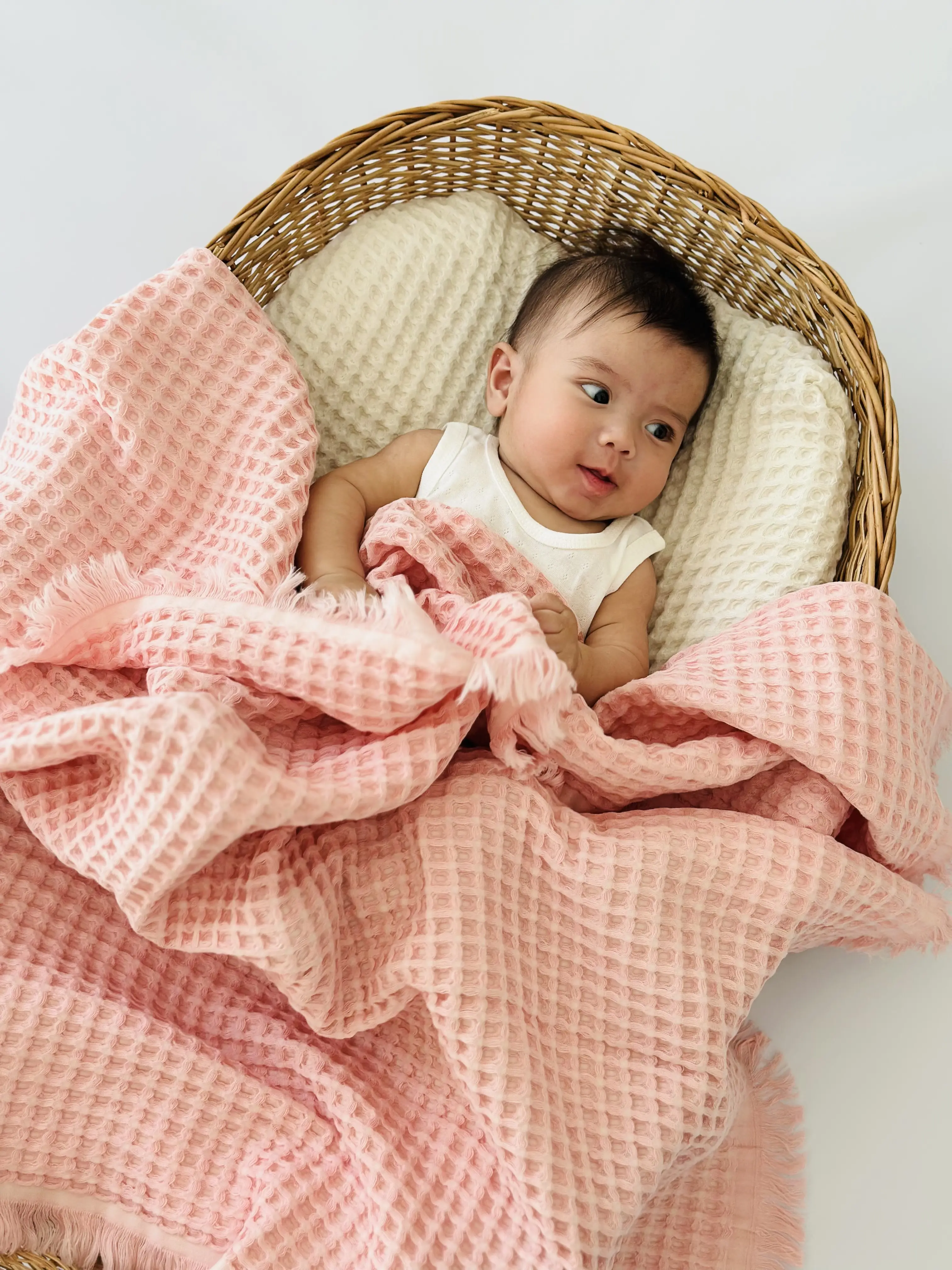 پتو دورپیچ نوزادی چهار فصل پارچه پیکه ترک طرح اندی واوا andywawa